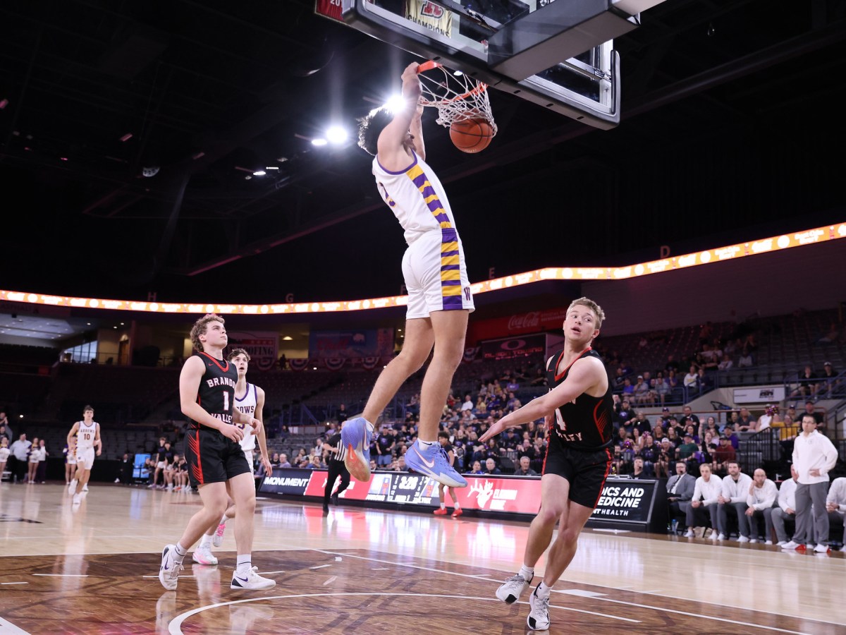 Clutch Free Throws Carry Watertown Past Brandon Valley in Consolation&nbsp;Championship